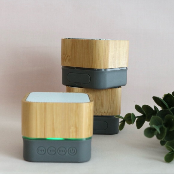 Mini Bamboo and Silicone Personalized Bluetooth Speakers. - Picture 3 of 4